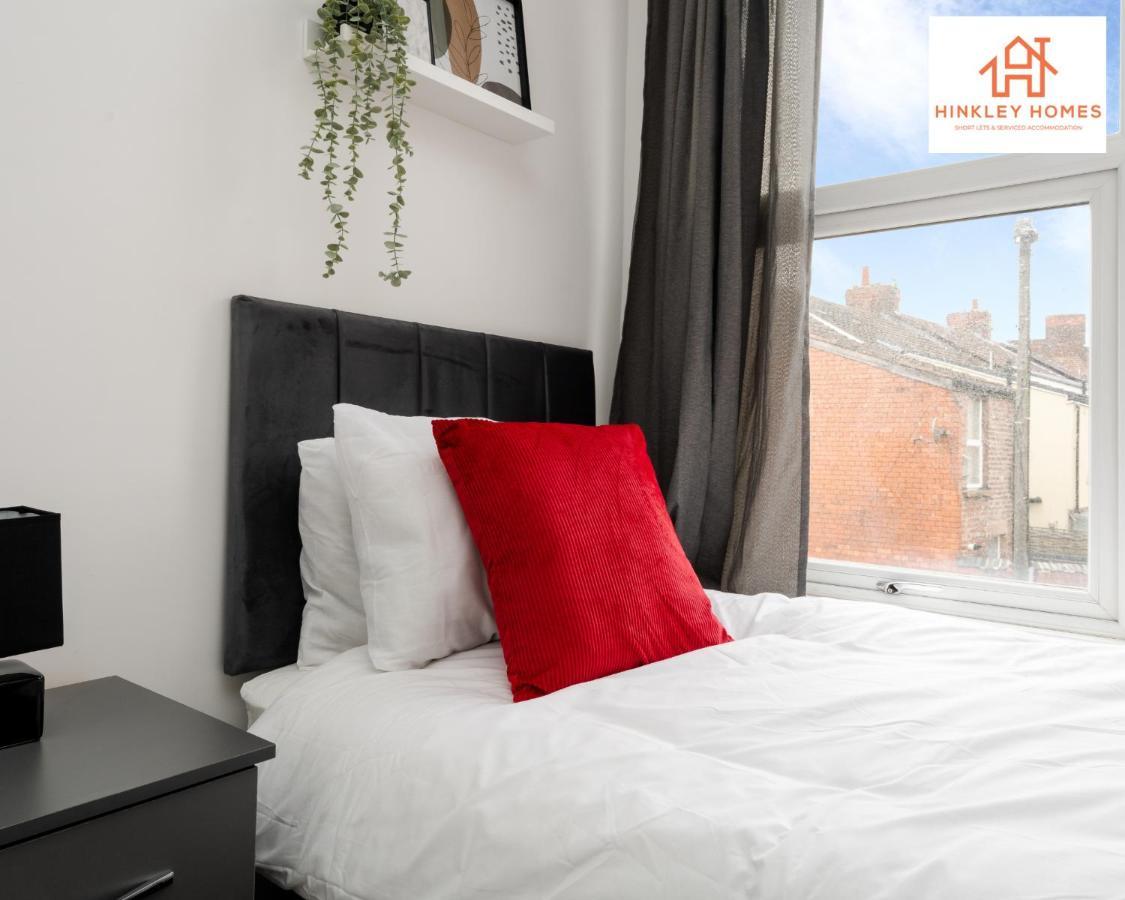 Stylish Home 8 Guests - Liverpool - Free Wifi & Parking By Hinkley Homes Short Lets & Serviced Accommodation Exterior foto